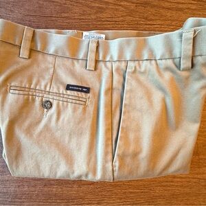 Dockers Men's Khaki Chinos